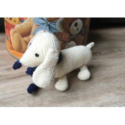 chien teckel amigurumi...