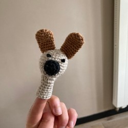 Modèle de crochet de marionnette à doigt de cheval. Modèle facile