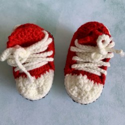 Paire de petites baskets en...